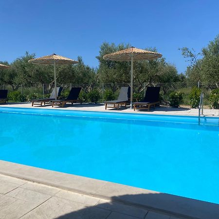 Three Charites Resort Gialova Esterno foto