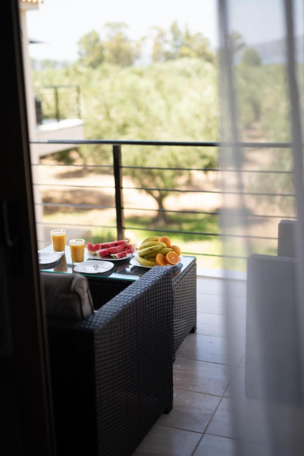 Three Charites Resort Gialova Esterno foto