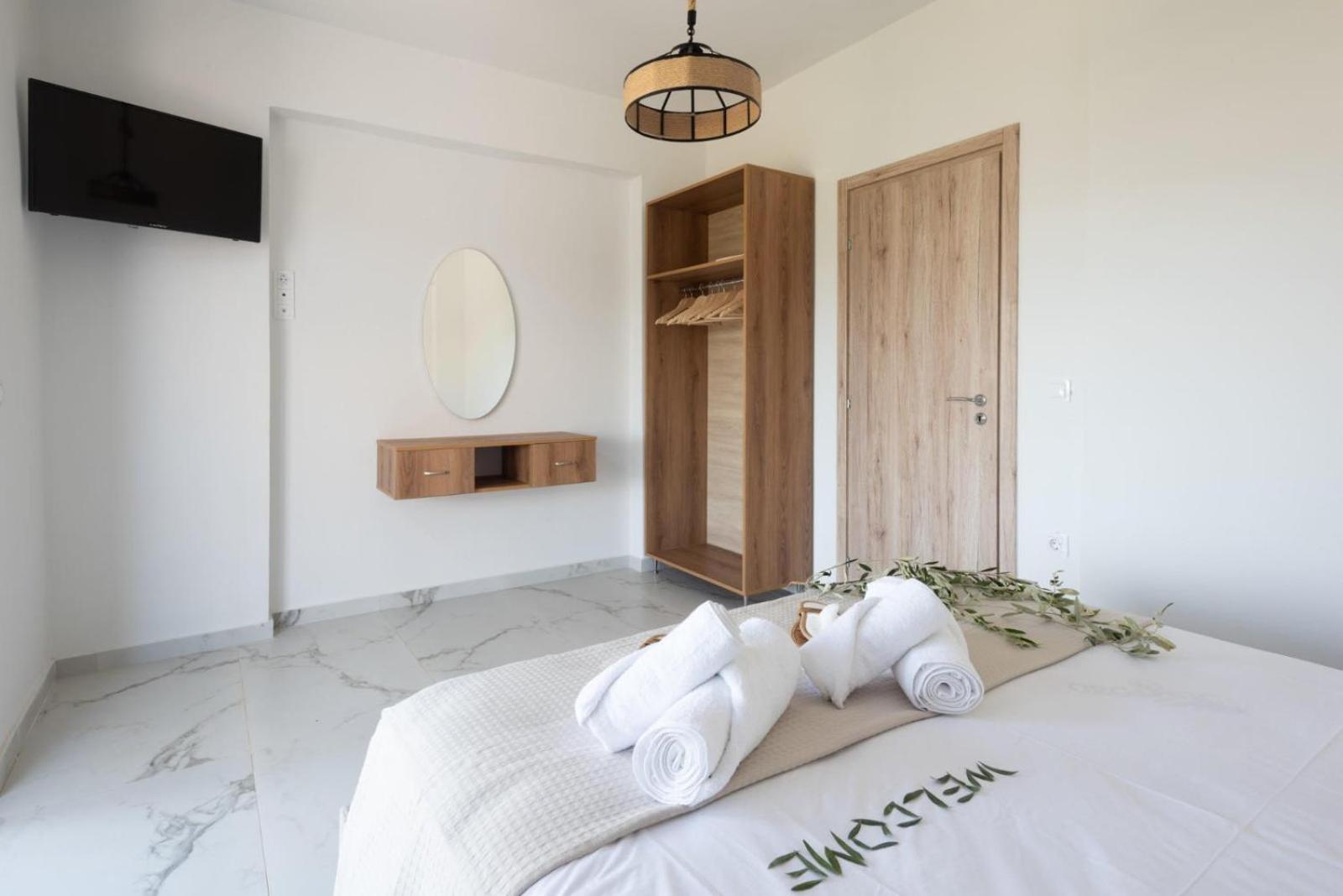 Three Charites Resort Gialova Esterno foto