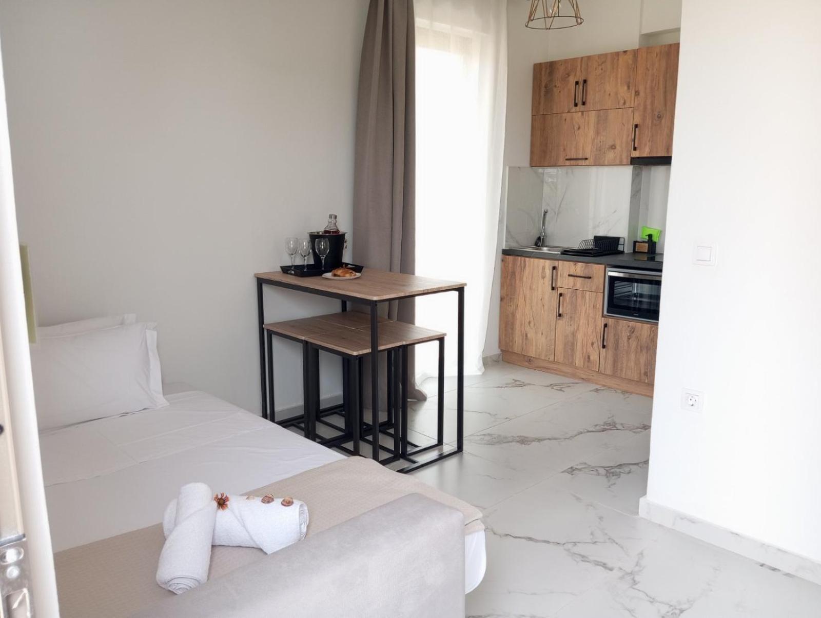 Three Charites Resort Gialova Esterno foto