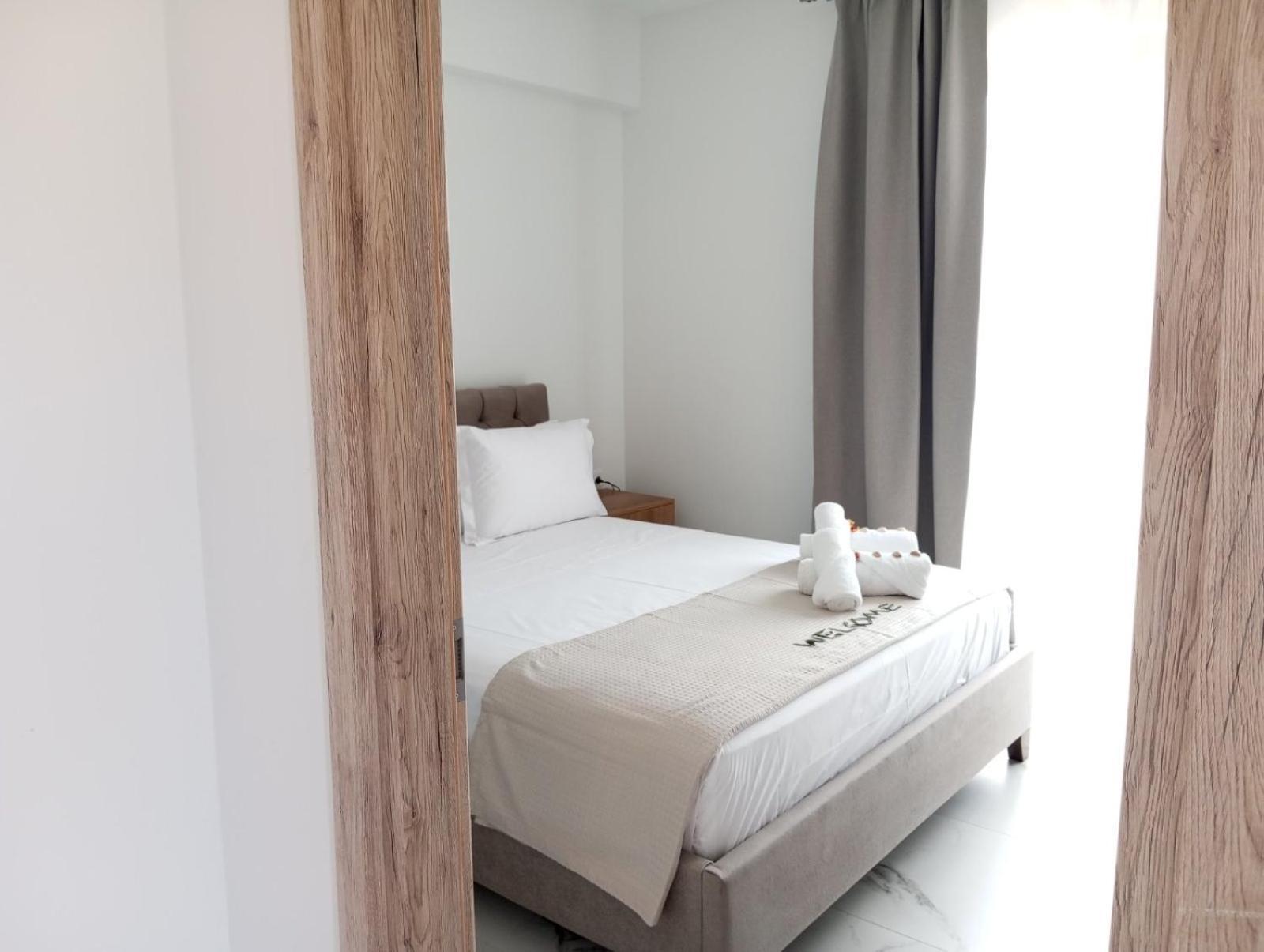 Three Charites Resort Gialova Esterno foto