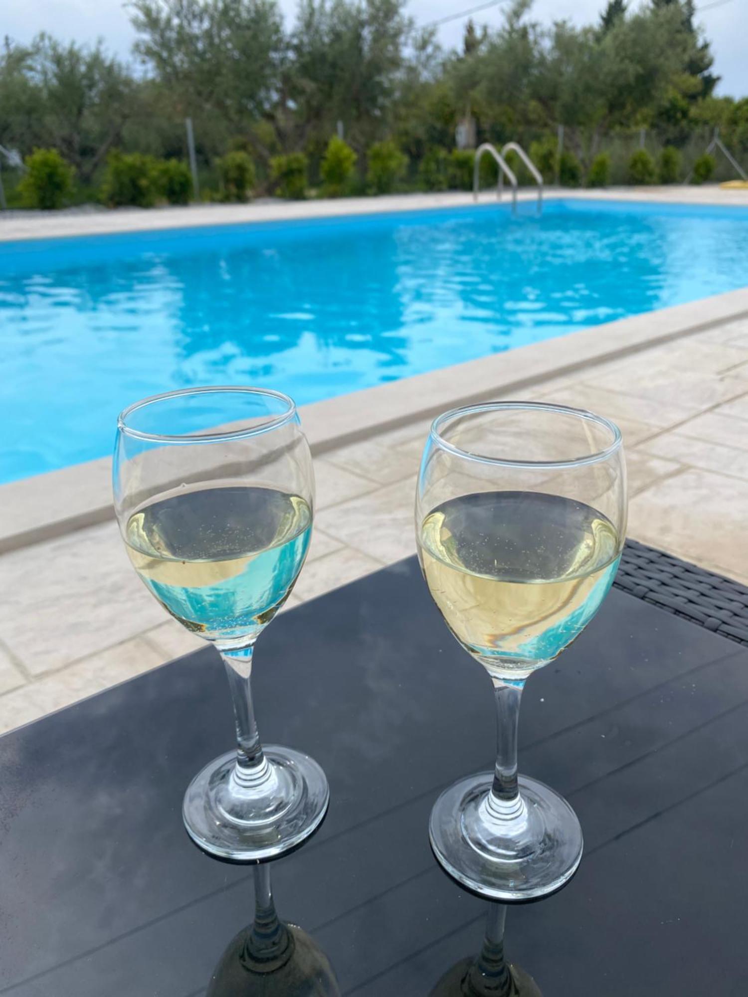 Three Charites Resort Gialova Esterno foto