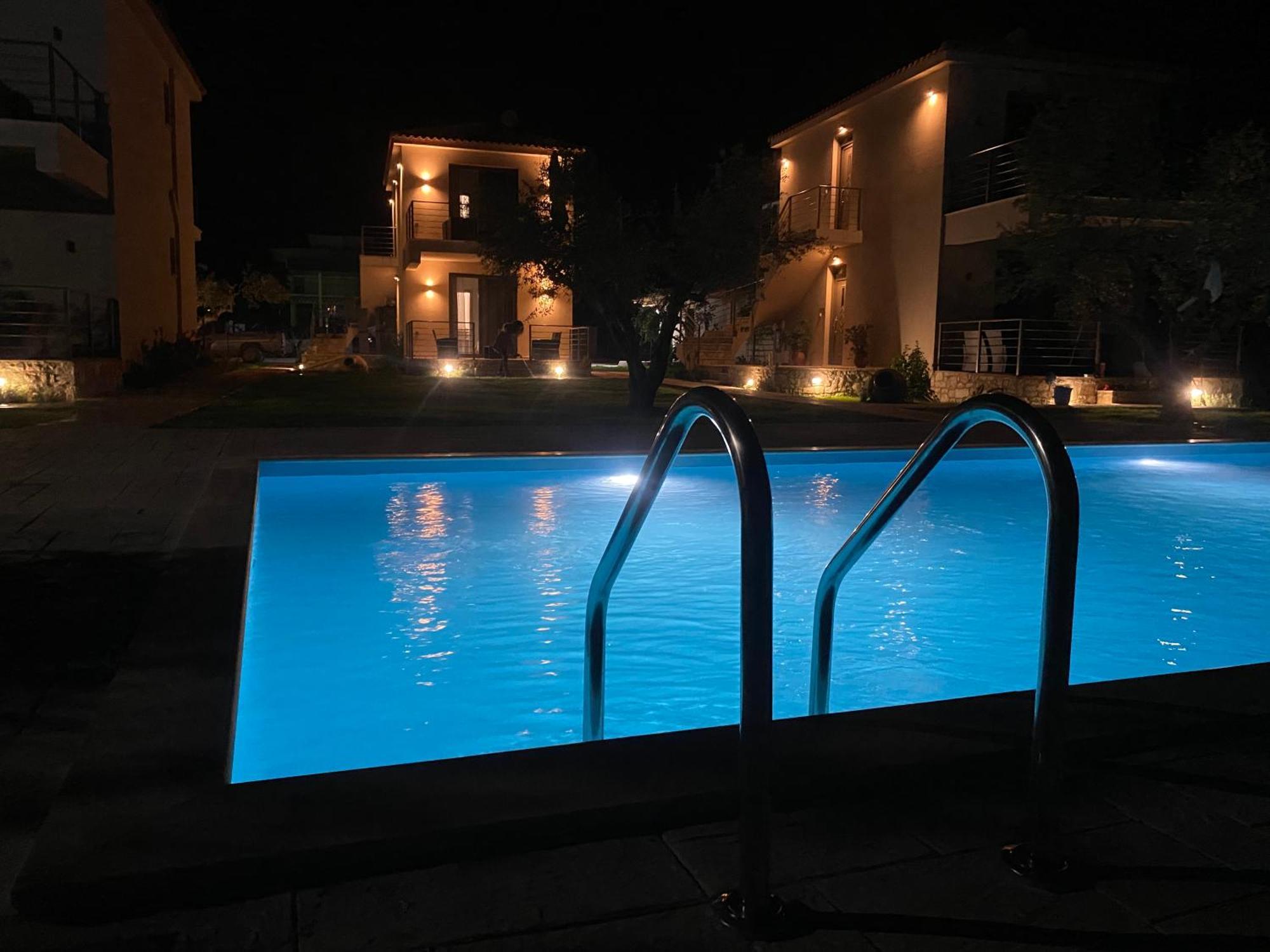 Three Charites Resort Gialova Esterno foto